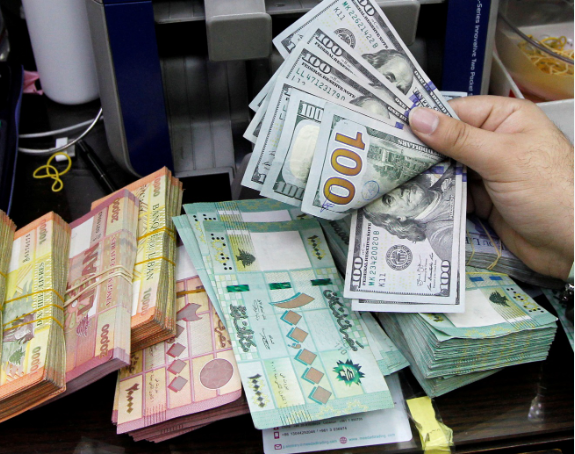 لبنان : تسجيل أكبر انهيار لليرة في تاريخها